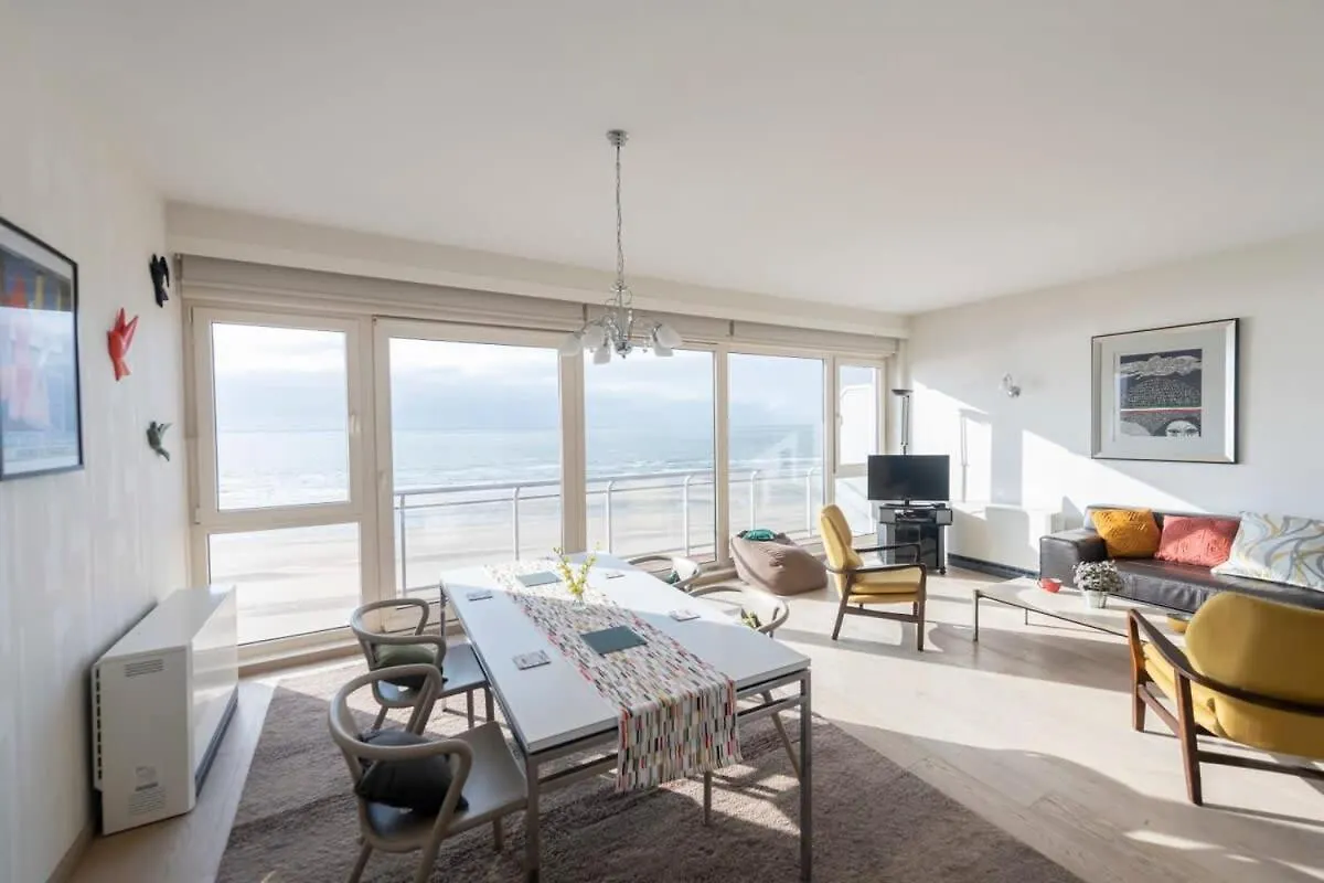 Seaview Apartment On The Beach - Free Parking أوستيند بلجيكا